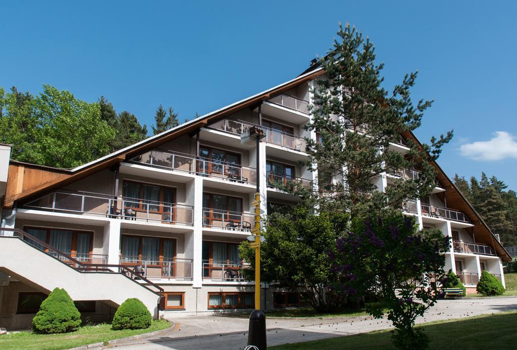 Hotel Radejov Knezdub Eksteriør billede