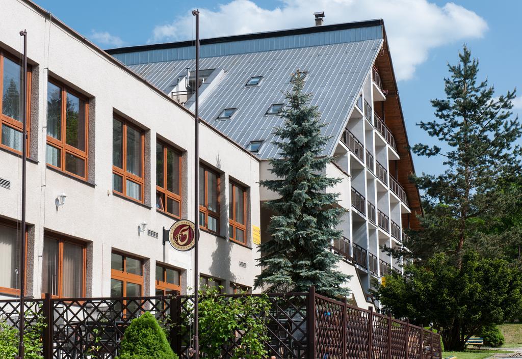 Hotel Radejov Knezdub Eksteriør billede